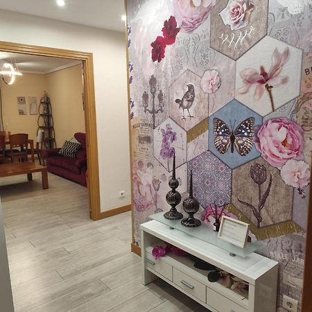Apartamento De Tres Dormitorios Con Garaje Y Todos Los Servicios Cerca Burgo Exterior foto
